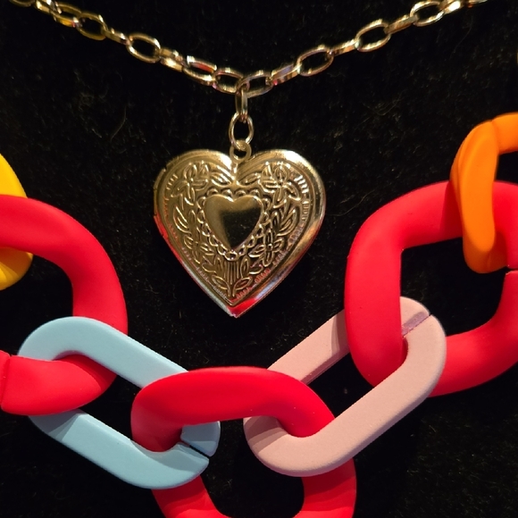 Colorful Chain Necklace with Heart Pendant - Picture 2 of 13